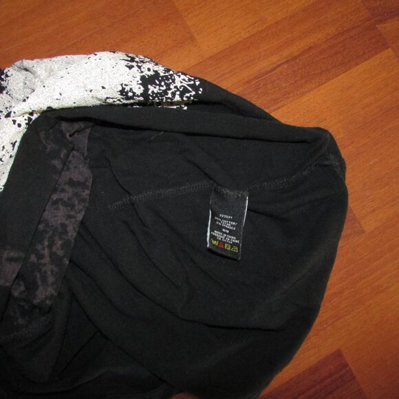 Unlisted Fleur de Lis Black Long Sleeve Tee - Med - Picture 6 of 7